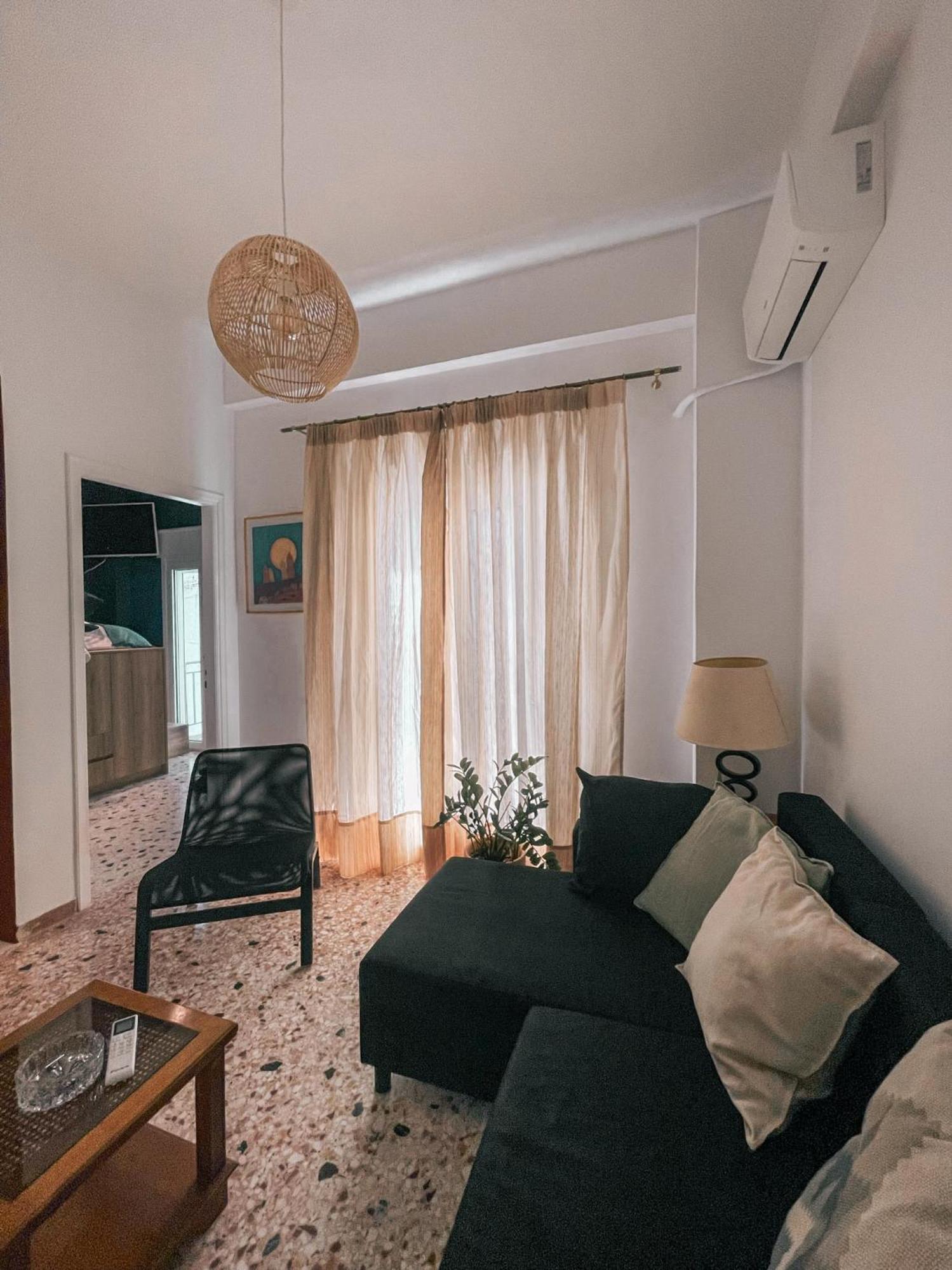 Apartment Near Metro + Port Piraeus Buitenkant foto